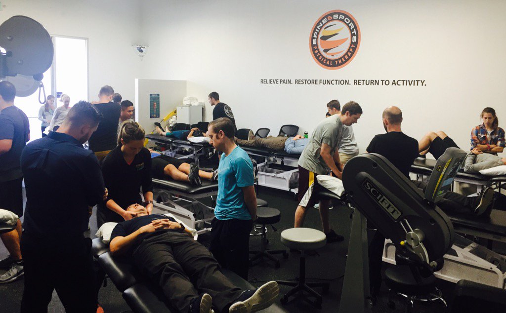 DrDunning's tweet photo. 30 PTs learning #osteopractic spinal manipulation at SMT-1 Livermore #California  @CalebKauffmann #AAMTFellowship https://t.co/awfK7NPdH5