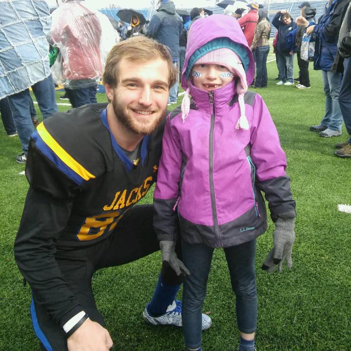 resmith65's tweet photo. #BigFans #Go82 @PatrickBurmeister https://t.co/6cqUsrtLMG