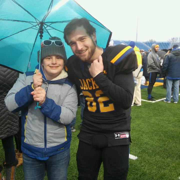 resmith65's tweet photo. #BigFans #Go82 @PatrickBurmeister https://t.co/6cqUsrtLMG