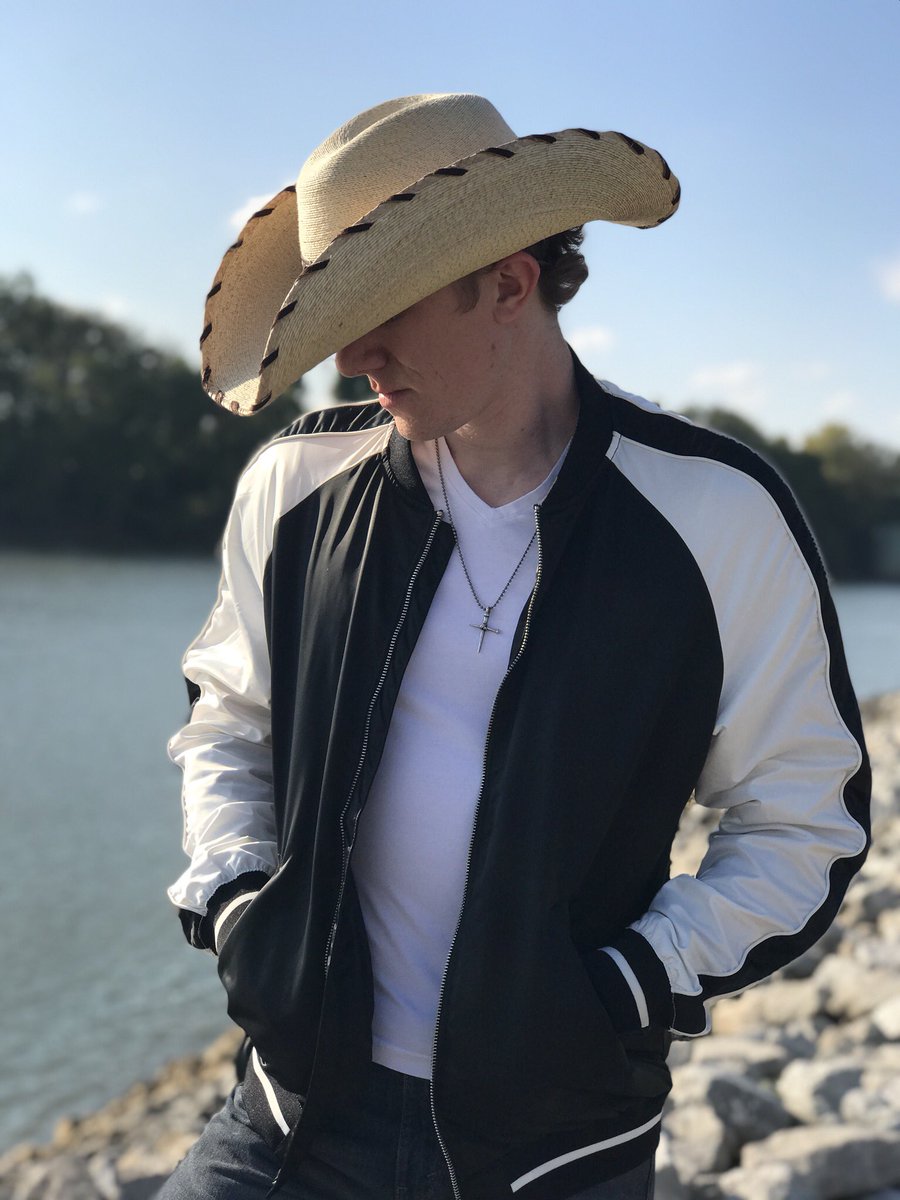 ImGraysonRogers's tweet photo. The harder you work for something, the greater it’ll feel when you achieve it! 💯+10 #Time2GetIt https://t.co/SWNlH96QpT