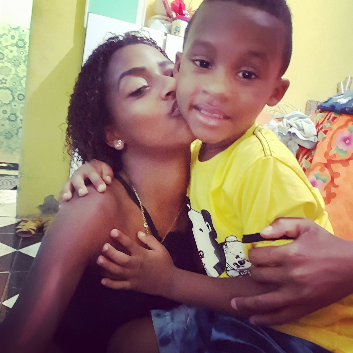 crislayneLaura's tweet photo. - É Uma Sensação Tão Boa, Fazer Sorrir Quem A Gente Ama.❤

#TitiaAma.👣💙
#MeuVida.👑 
#MeuMenino.👶 https://t.co/rocNQEZ4ZL