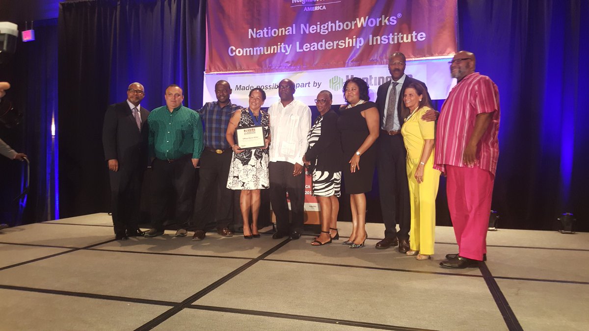 mldean13's tweet photo. Nuestra Comunidad at NeighborWorks America in LA with our Dorothy Richardson Recipient BPD Officer Marie Miller. #LACLI @nuestradavid https://t.co/H2b7EX1GE4