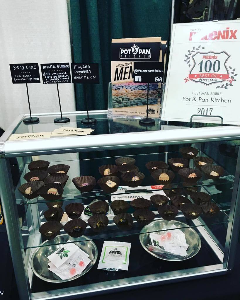 ReliableBud's tweet photo. The best edibles around were at @potandpankitchen π #mecann17 #mecann2017 #ReliableBud #RBfam https://t.co/U0wi6gejzu