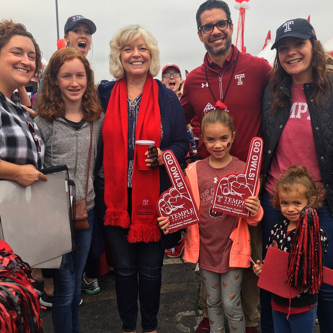 TempleSTHM's tweet photo. Some highlights from Homecoming 2017 🍒🦉#TempleHC17 https://t.co/vqws3qIiPI