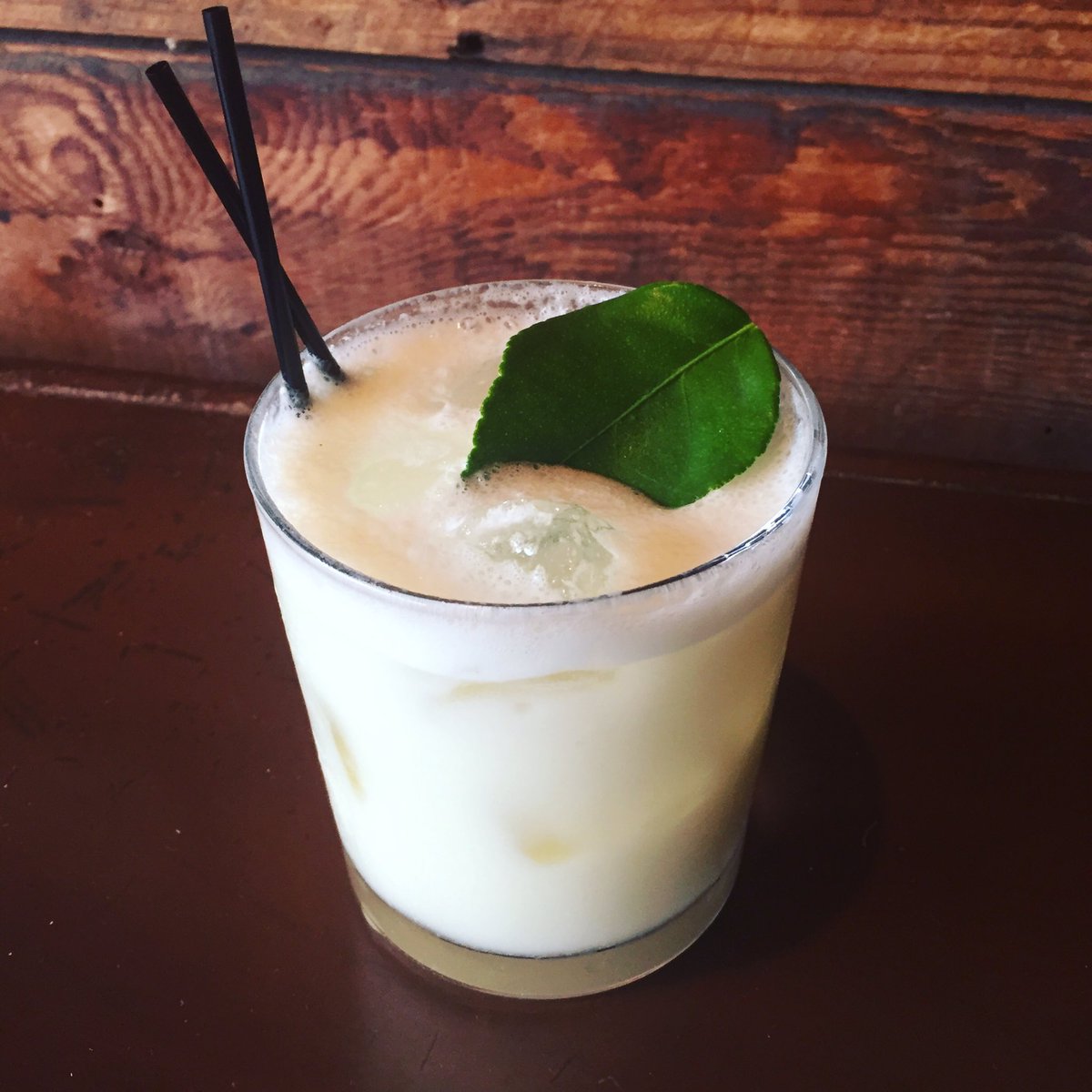 MBNewsTweets's tweet photo. The Vic Vega gimlet at @eatMBPost - all proceeds donated to @lalovespr #PuertoRico relief #ManhattanBeach #mbpost https://t.co/xNT8W0YG8C