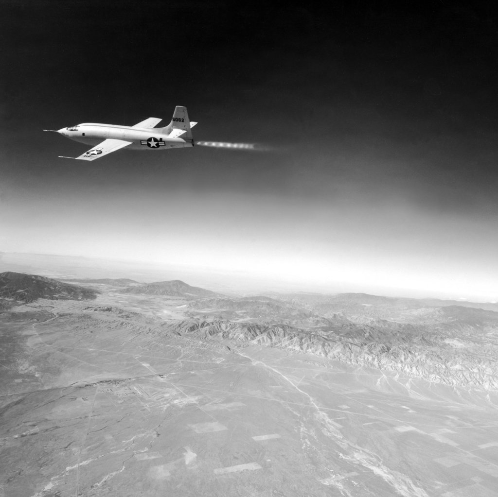 Stunning Image of Chuck Yeager on 10/144/1947 