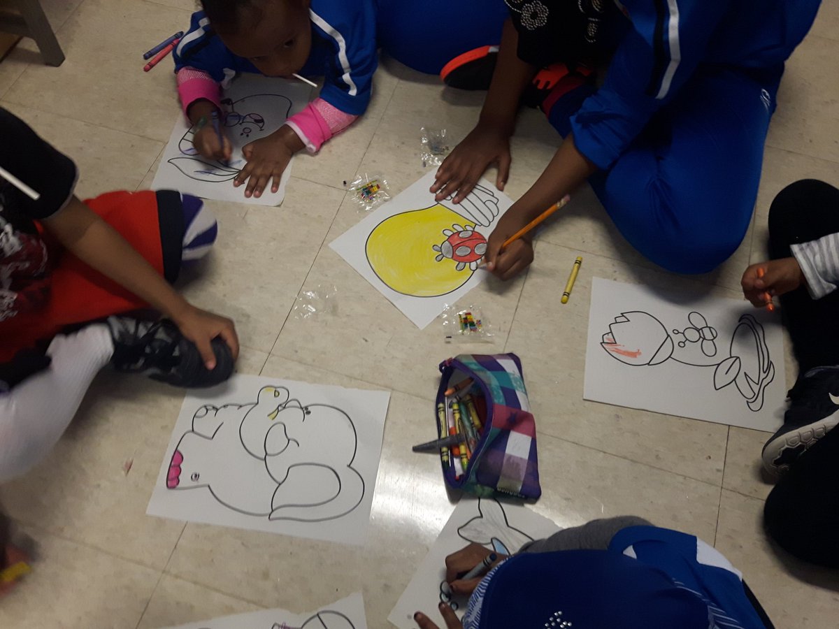 HoryalFC's tweet photo. At Locker Learning Time (LLT) kids were busy reading, spelling and drawing.There is never a time wasted. https://t.co/yvJ7f2MA5g