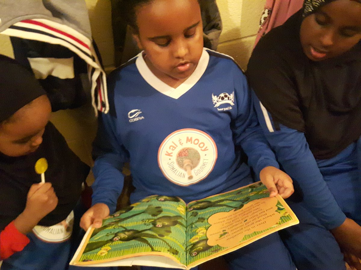 HoryalFC's tweet photo. At Locker Learning Time (LLT) kids were busy reading, spelling and drawing.There is never a time wasted. https://t.co/yvJ7f2MA5g