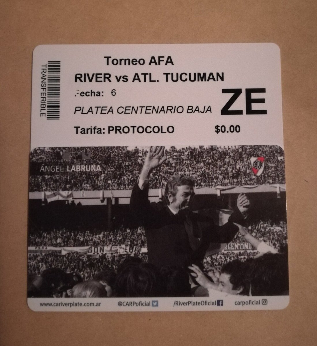codigoriver's tweet photo. #RiverPlate Para participar por las PLATEAS tenés que SEGUIRNOS y hacer RT! Domingo 12hs sale ganador. https://t.co/TQFCic6QnU