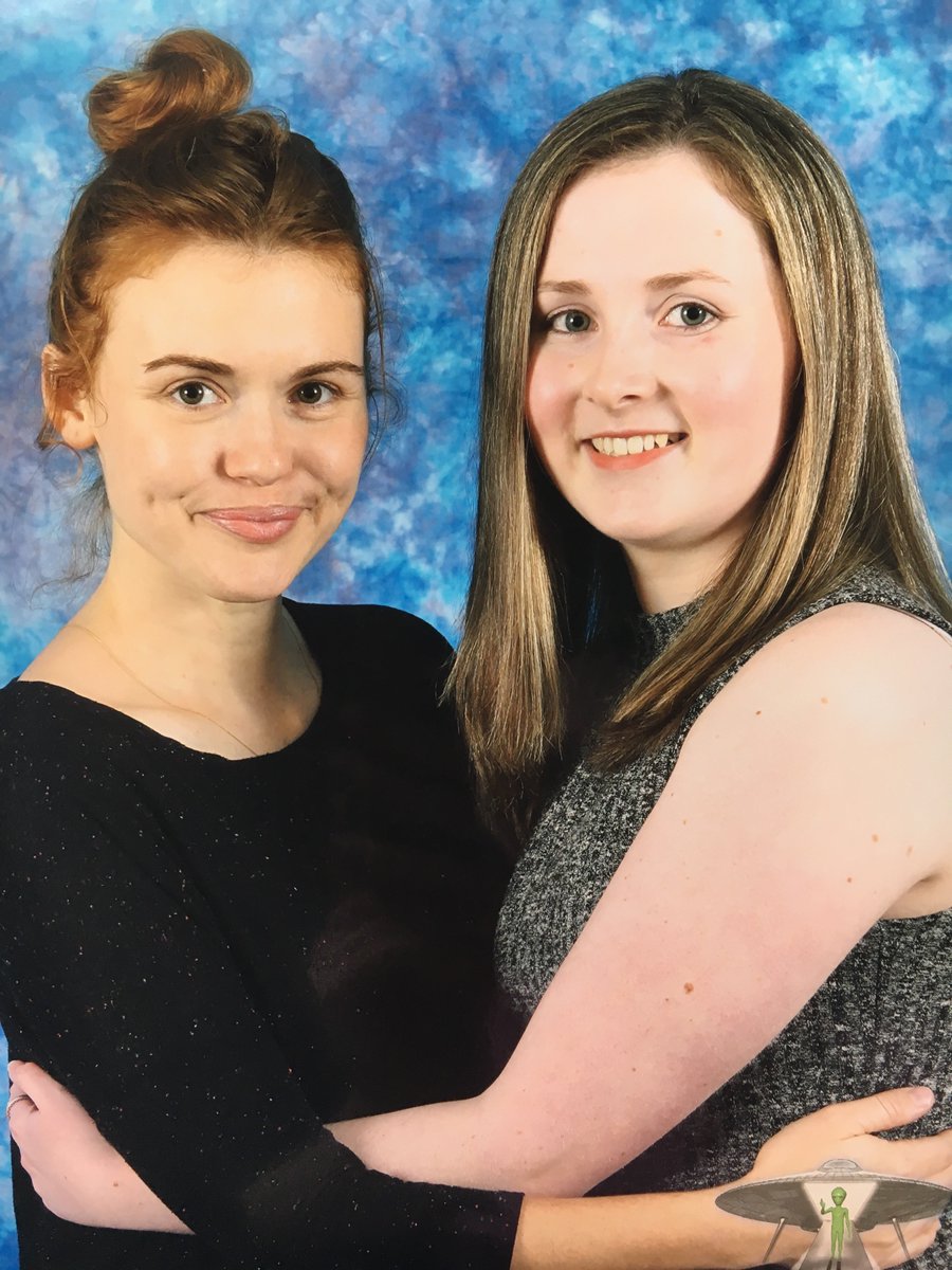 Gemmy0298's tweet photo. So crazy that I got to meet @hollandroden &amp; @DSprayberry ! I ❤️ you both, thanks so much for coming to 🇦🇺, such a cool day #COTN4 #teenwolf https://t.co/BFE9ptAibk