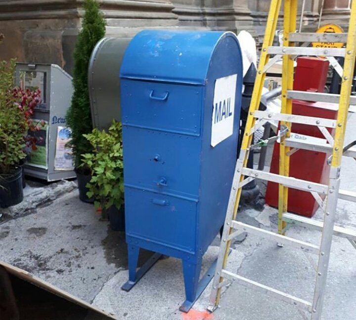 MiaSaenzx's tweet photo. #XmenDarkPhoenix filming yesterday in Old Montreal (as NYC subway)
More: https://t.co/5D3nBIpJnb https://t.co/gsfuepPDEP