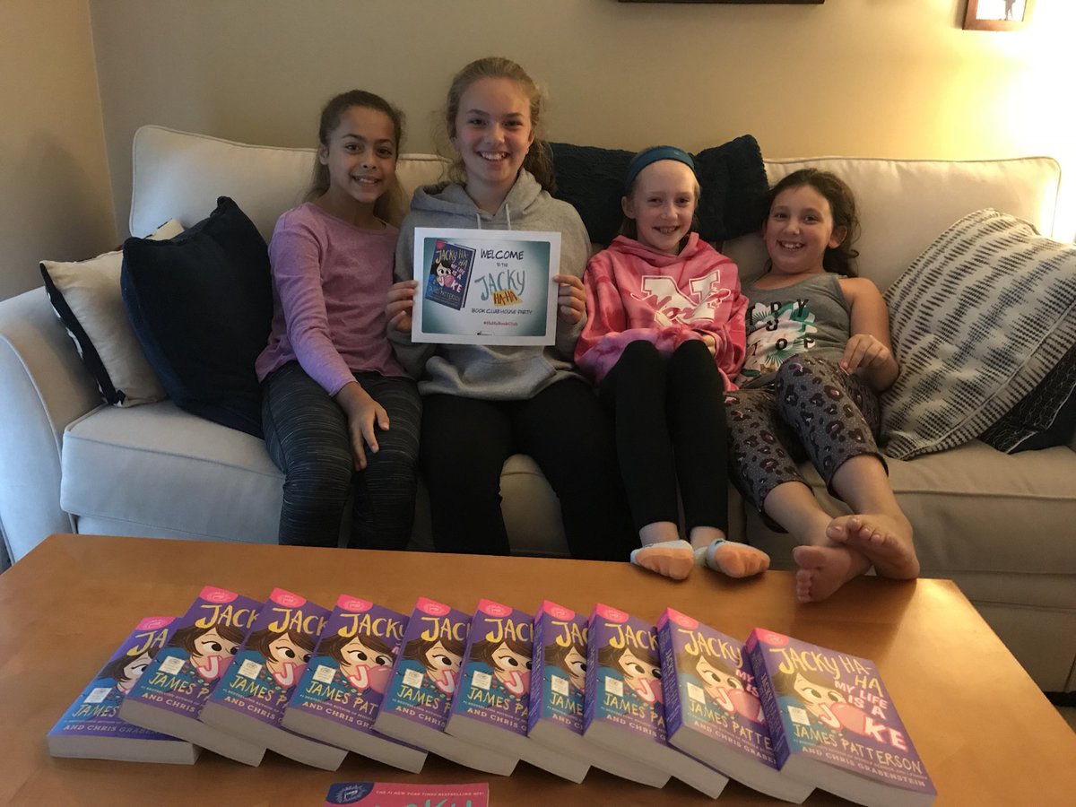 HornetsReading's tweet photo. Mom and Me book club night! @JP_Books #hahabookclub https://t.co/plP2HnsRoT
