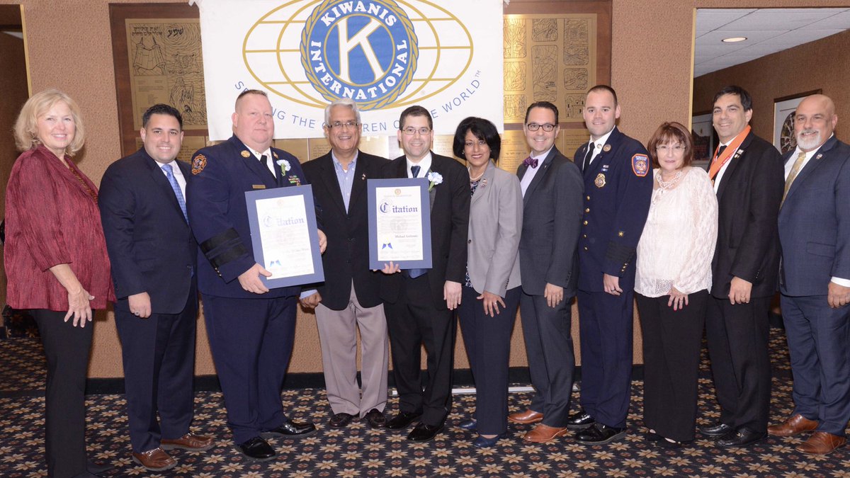 .<a href="/OceansideKiwans/">Oceanside Kiwanis</a> honored 2 of the best tonight - <a href="/OceansideFD/">Oceanside Fire Dept.</a> Chief KK2482 &amp; Mike Ambrosio do so much for <a href="/HempsteadTown/">Town of Hempstead</a> &amp; <a href="/Oceanside_NY_/">Oceanside, NY</a>
