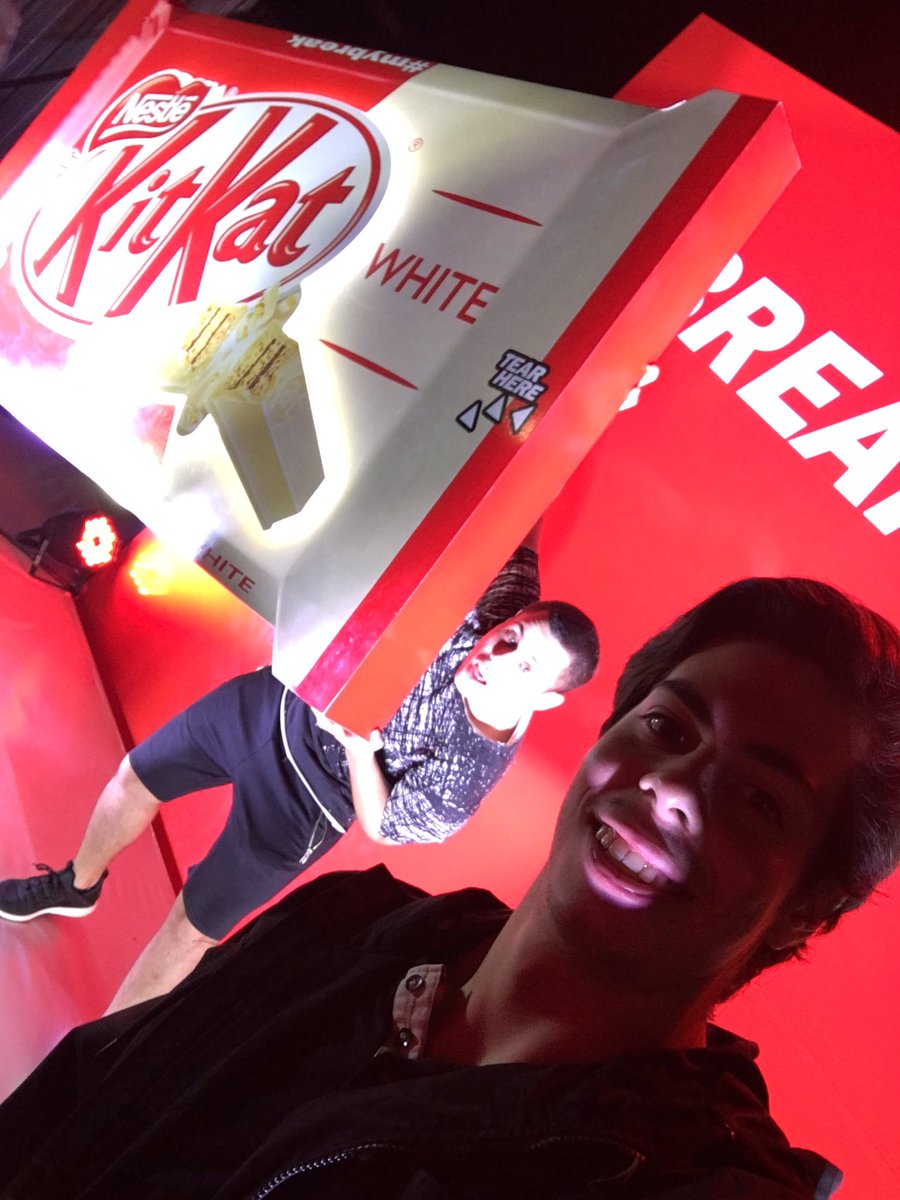 M2Mpy's tweet photo. Momento de descansar en el #BreakZone de @KitKatPy 🍫🤙 https://t.co/ja74M6hcFu