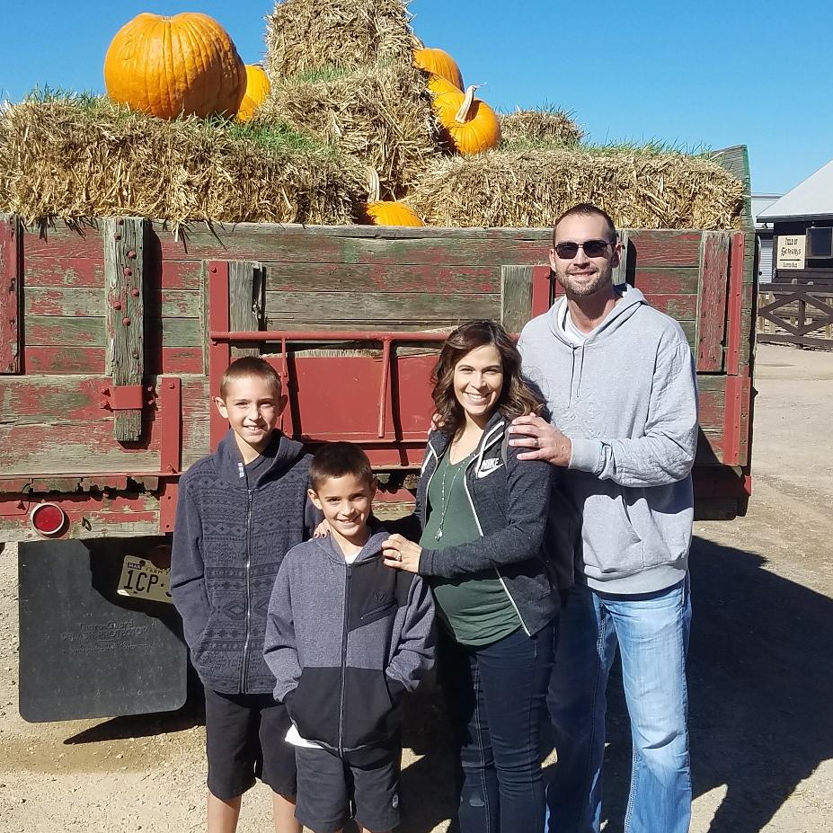 CoachKevinFrey's tweet photo. Great day at McCalls! Tradition 10 years strong 💪and counting! #McCallsPumpkinPatch https://t.co/zvLDM5TrmP