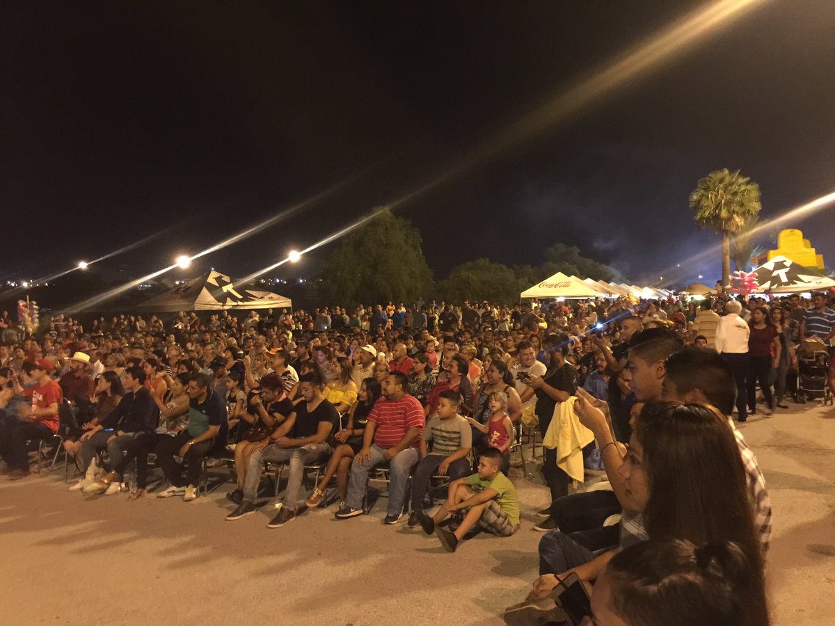 Gg26Fest's tweet photo. Show de @alansaldana7  #NachoFest #PaseoDelRio #PiedrasNegras ven a divertirte aún estás a tiempo https://t.co/H54g2Nnguq