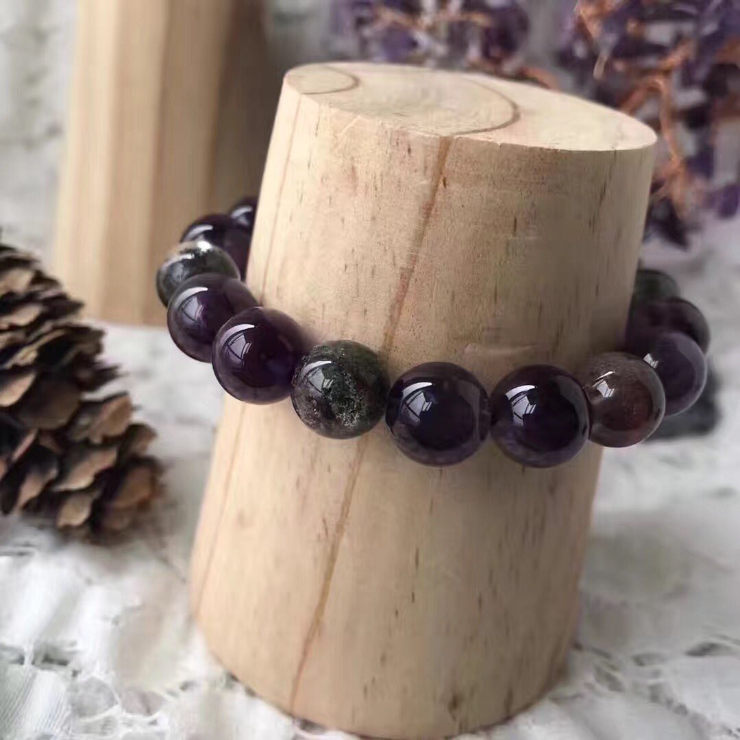 EdenMacau's tweet photo. #amethyst #macau #hongkong #worldwideshipping #crystal #gemstone #handmadejewelry #handmadeaccessories #love #cool #beautiful https://t.co/EuVzhn5Ur5