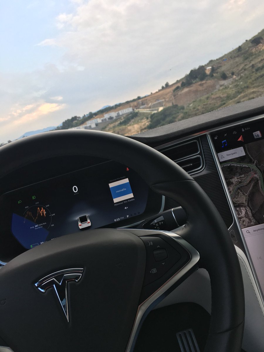 AutosDesign's tweet photo. Esta semana tocó probar la eléctricamente moderna #Tesla Model X | Muy pronto video en https://t.co/y1RmS8tSuO " #ADTest https://t.co/JHypzRbWGL
