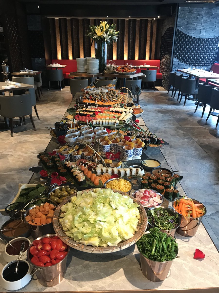 Geoffrey_Wu's tweet photo. Some fun yesterday helping to set up this buffet spread for our new brunch at #FangFang at LKF Tower, #HongKong. #food #brunch https://t.co/kiMZ5t7oYM