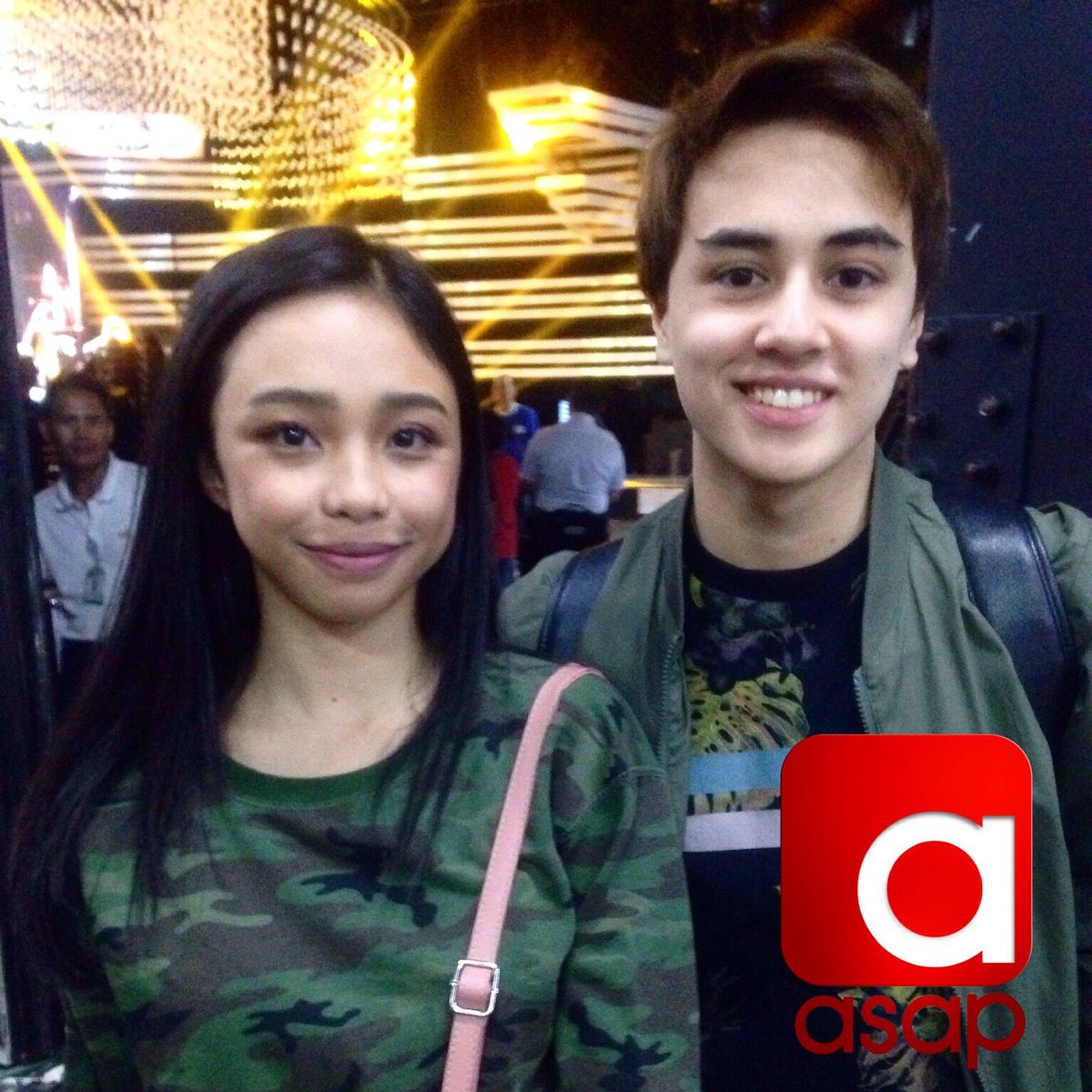 ASAPOfficial's tweet photo. Push-suan mamaya ang MayWard sa #PushAwards2017onASAPChillout ! ❤️ https://t.co/vvIIJS1vn5