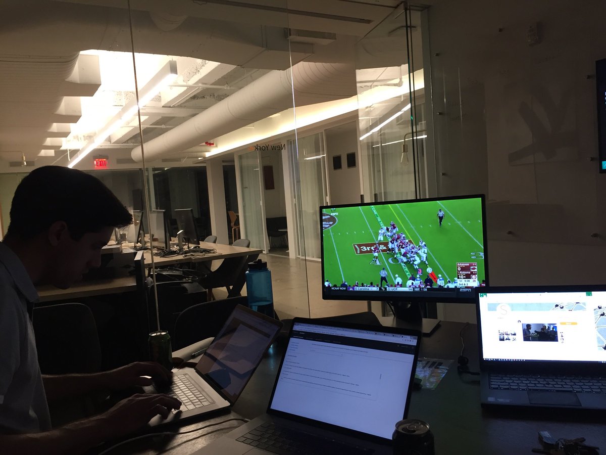 synpulsemc's tweet photo. #hackathon #hacksyn team #newyork evening hours are the most productive #football helps to stay #focused https://t.co/9n8lwIAOWP
