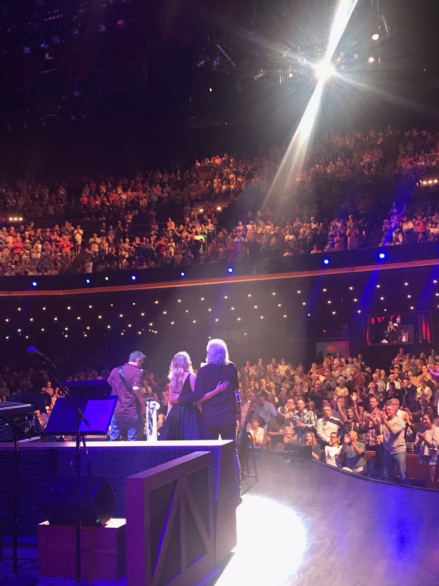 emilyann_music's tweet photo. I have no words. Tonight so many dreams came true. Thank you @opry it was such an honor. #OpryDebut https://t.co/VjCpMEilgq