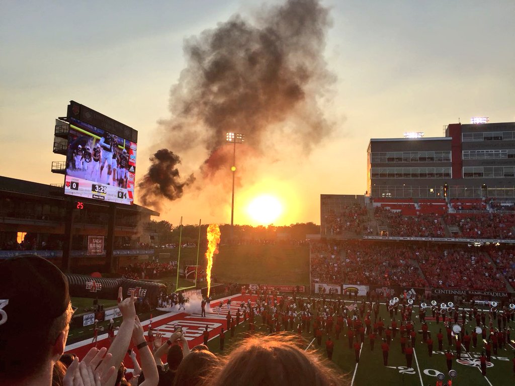 MiinaLehtik's tweet photo. The blayers got a grant entrance when coming to the field #RGMCombs https://t.co/OLhVYJZ5T6