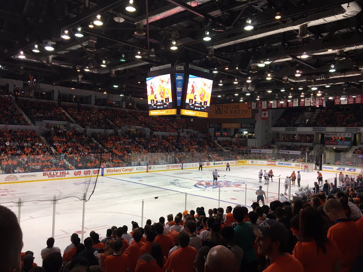 enoughatthree's tweet photo. #RITBCW @RITStudentLife Great hockey game tonight, super enthusiastic crowd (as always) BIG thank you to RIT For a GREAT weekend. https://t.co/NGRvsmO35c