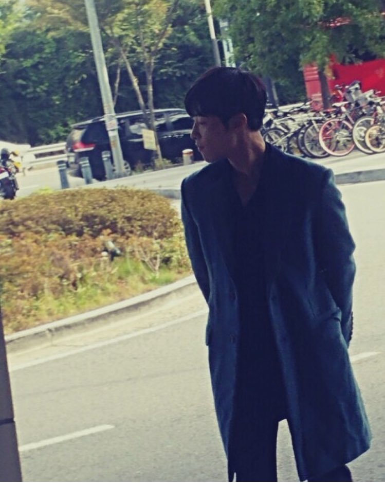 DMJeNN_WAAAhnx0.jpg:large