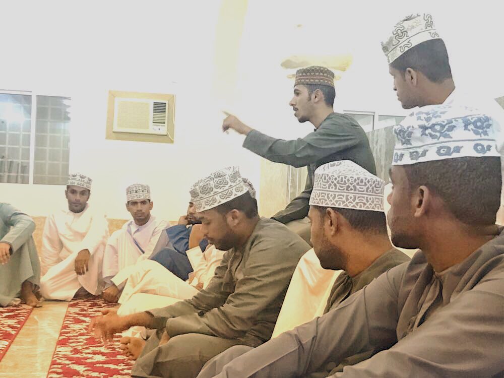 في إطار تطوير الفريق من حيث الآداء و عمل جميع اللجان التابعه للفريف فقد تم عقد إجتماع بين رئيس وإدارة الفريق واللاعبين حيث تم الآتي : يتبع..