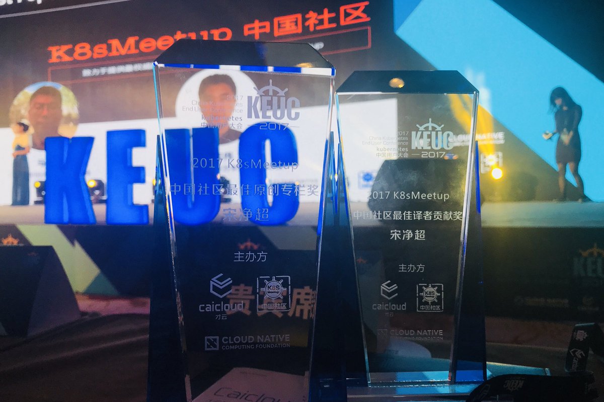 jimmysongio's tweet photo. #KEUC honor to be the best translator and k8smeetup of kubernetes community thanks 🙏 @CloudNativeFdn @dankohn1 https://t.co/TEdGmG3PsL