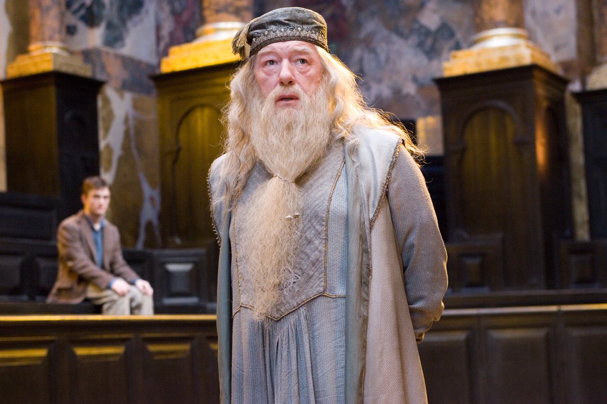 FreeformTV's tweet photo. "Ah, I thought we might hit this little snag!" Dumbledore with the greatest peace out by a Wizard ever. #HarryPotter #OrderOfThePhoenix https://t.co/EVo7RRsKSW