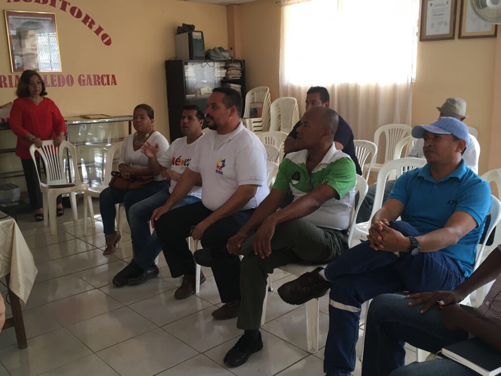 Finfi2019's tweet photo. Conversando con buenos amigos, sobre las preguntas de la consulta popular https://t.co/7OIE6T5kDR