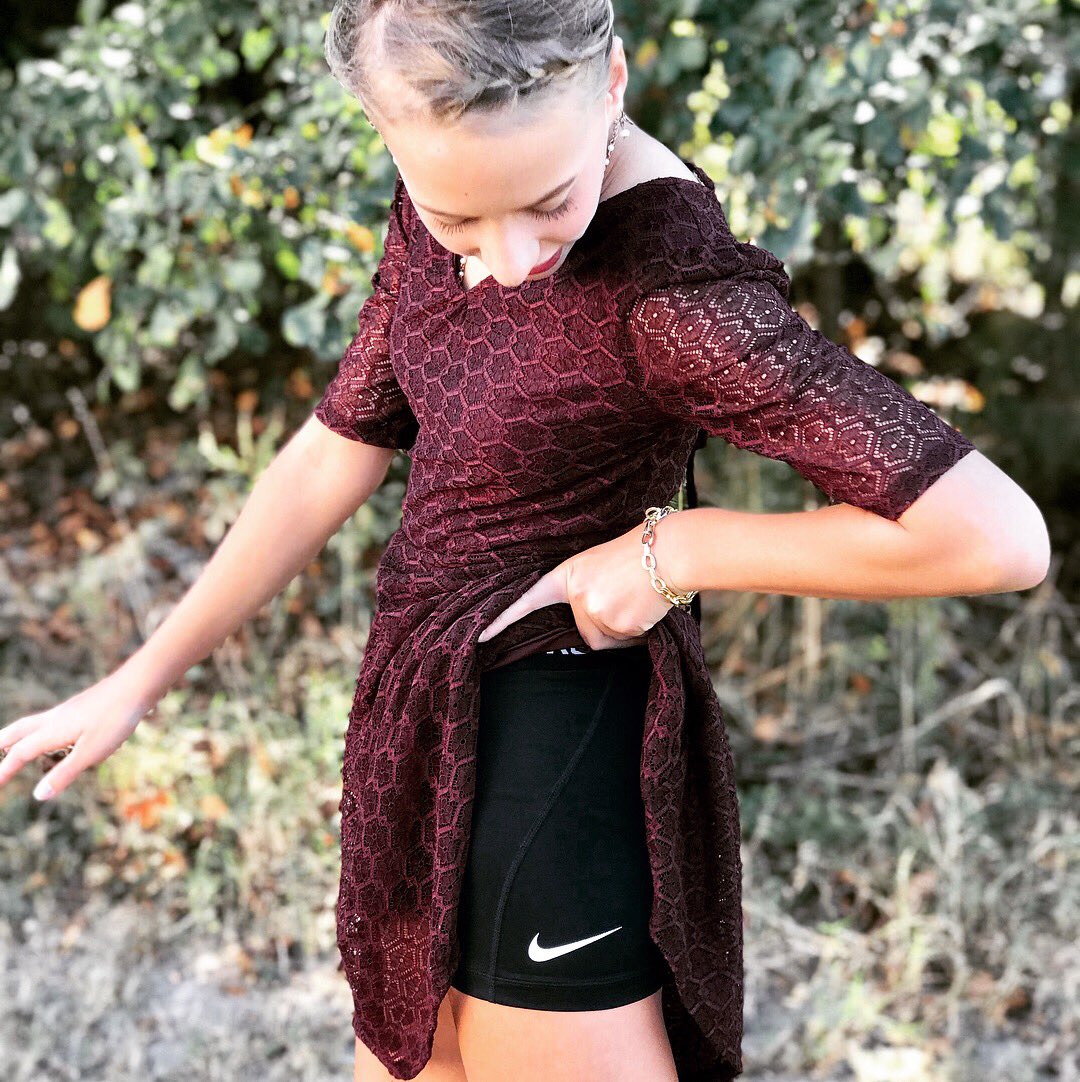 ellerymcintyre's tweet photo. @Nike @nikestore @nikesportswear @NikeRunning @HSHSXC @EllieMcIntyre27 https://t.co/QdhoWcn2Y7