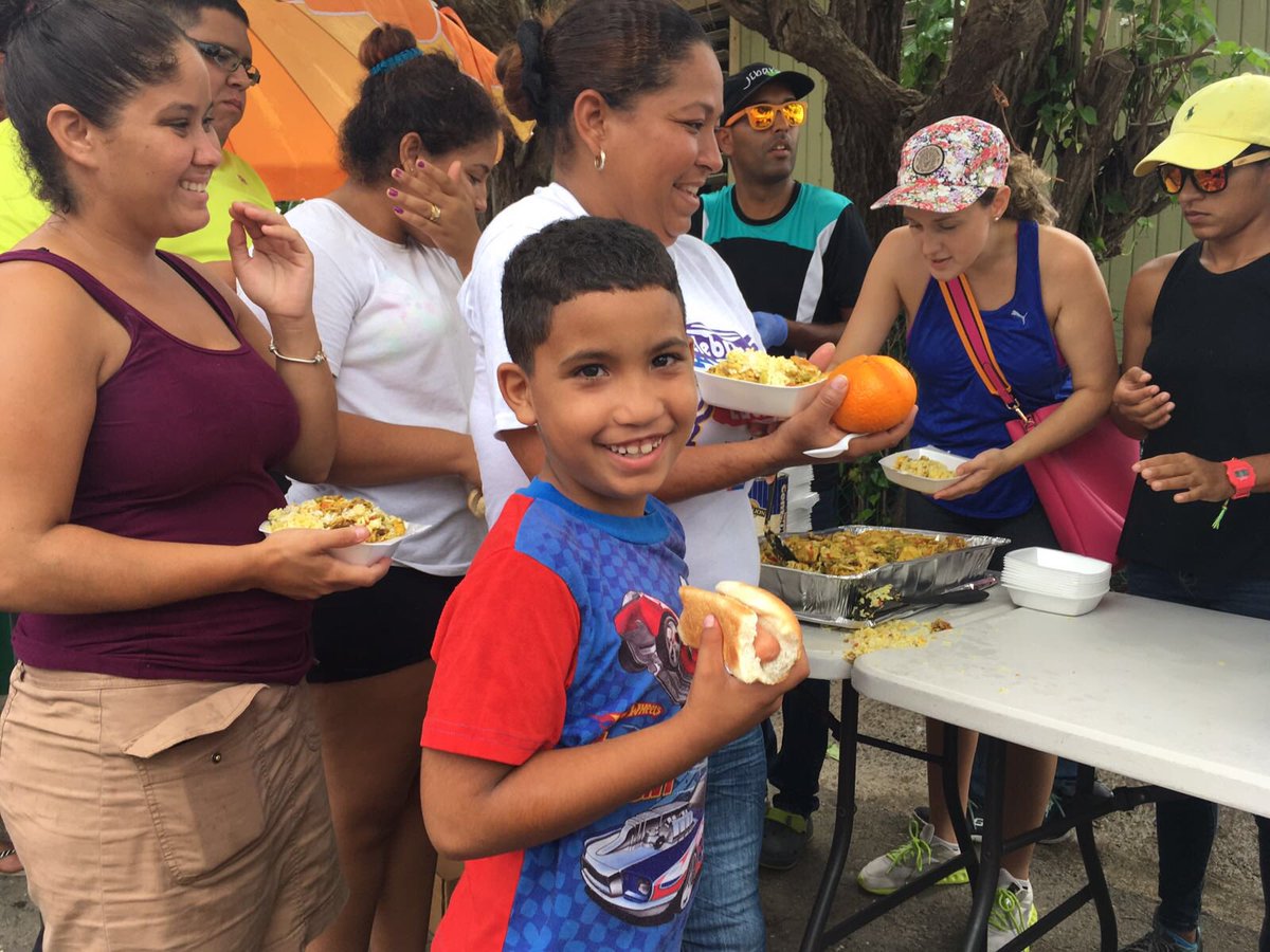 chefjoseandres's tweet photo. This is why we are here. #ChefsForPuertoRico 🇵🇷 https://t.co/Y4YG4cRWbz