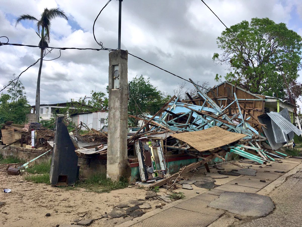 chefjoseandres's tweet photo. This is why we are here. #ChefsForPuertoRico 🇵🇷 https://t.co/Y4YG4cRWbz