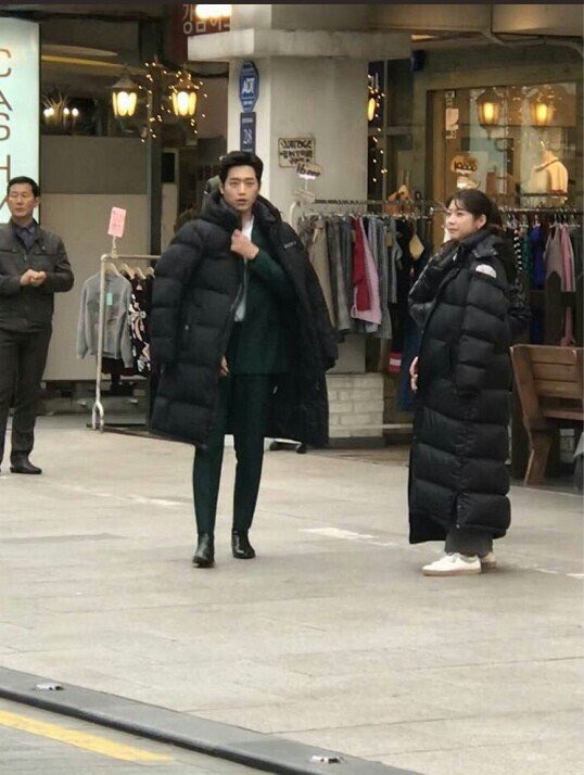 DMJnujuUEAMk5qA.jpg:large