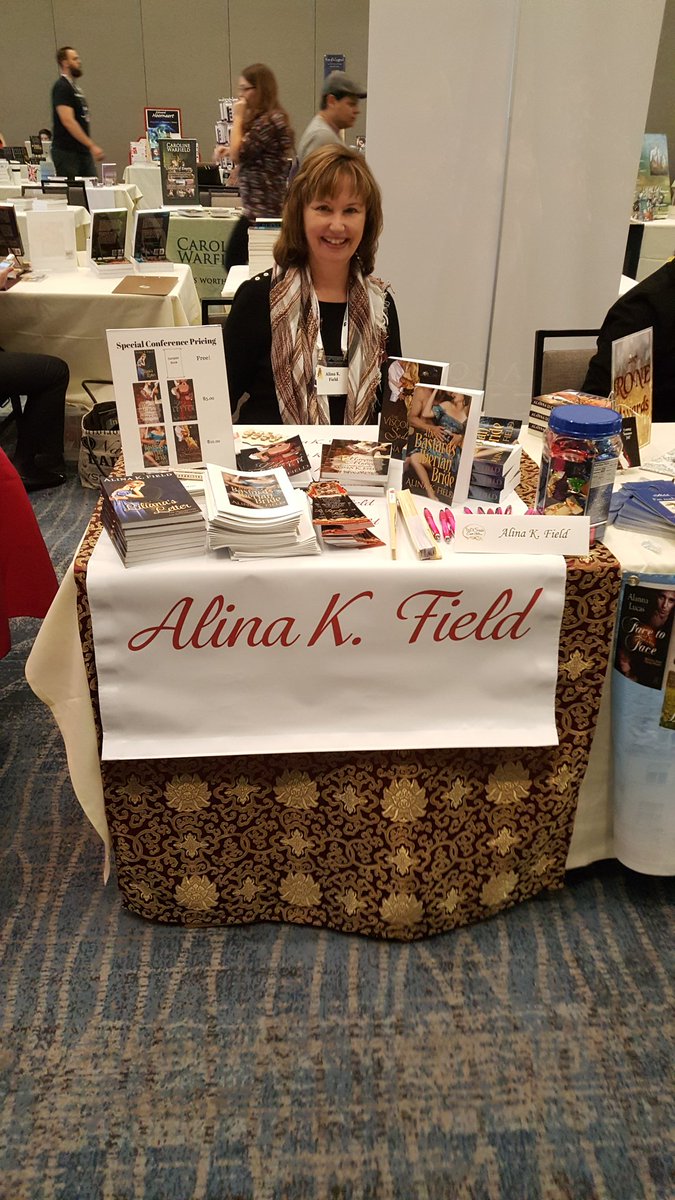 JennaBarwin's tweet photo. Great day at #InDScribe2017 for #author @AlinaKField https://t.co/WFAD902NpC