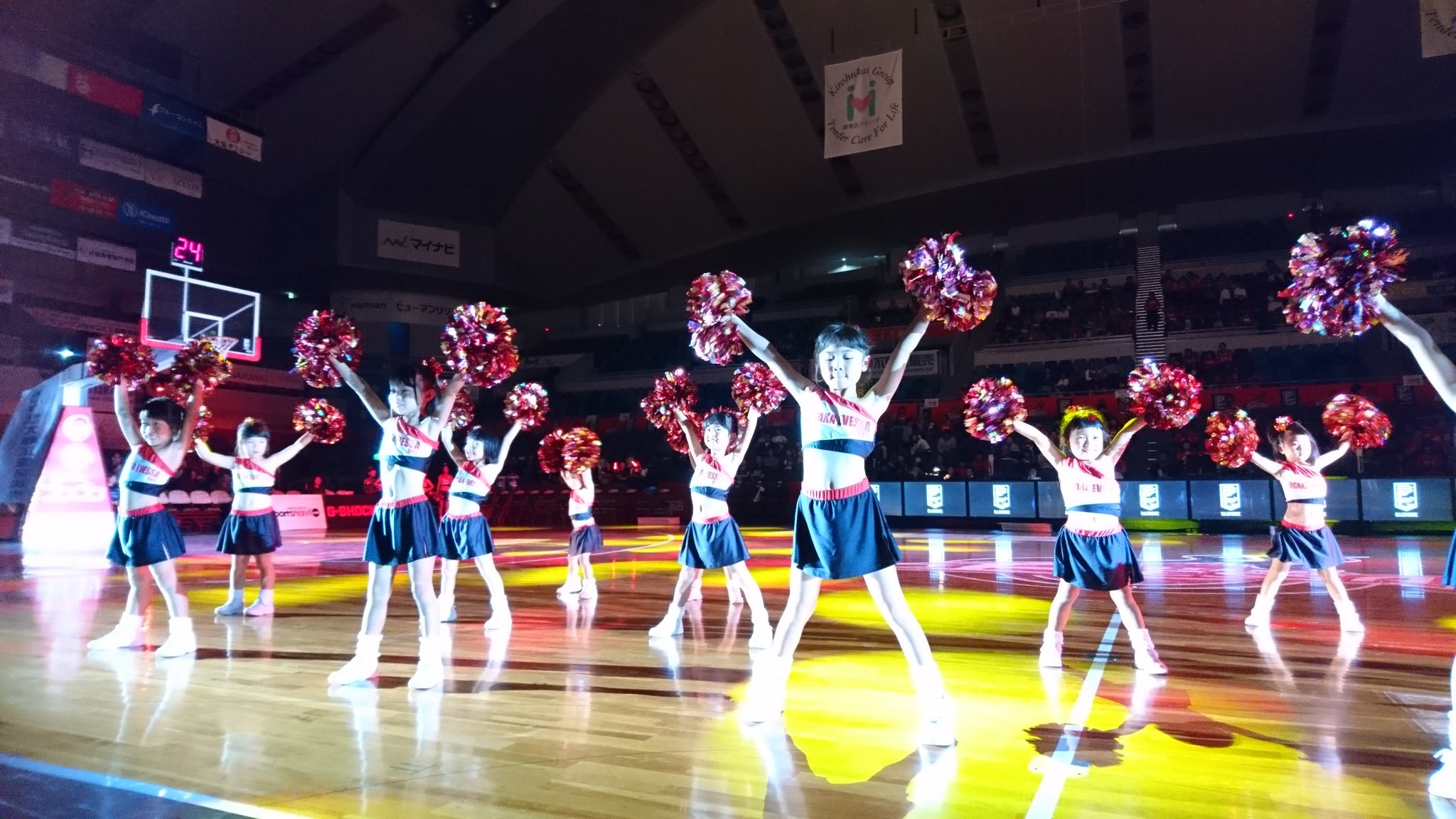 大阪エヴェッサ　チアダンス　ユニフォーム　美品 hq720.jpg?sqp=-