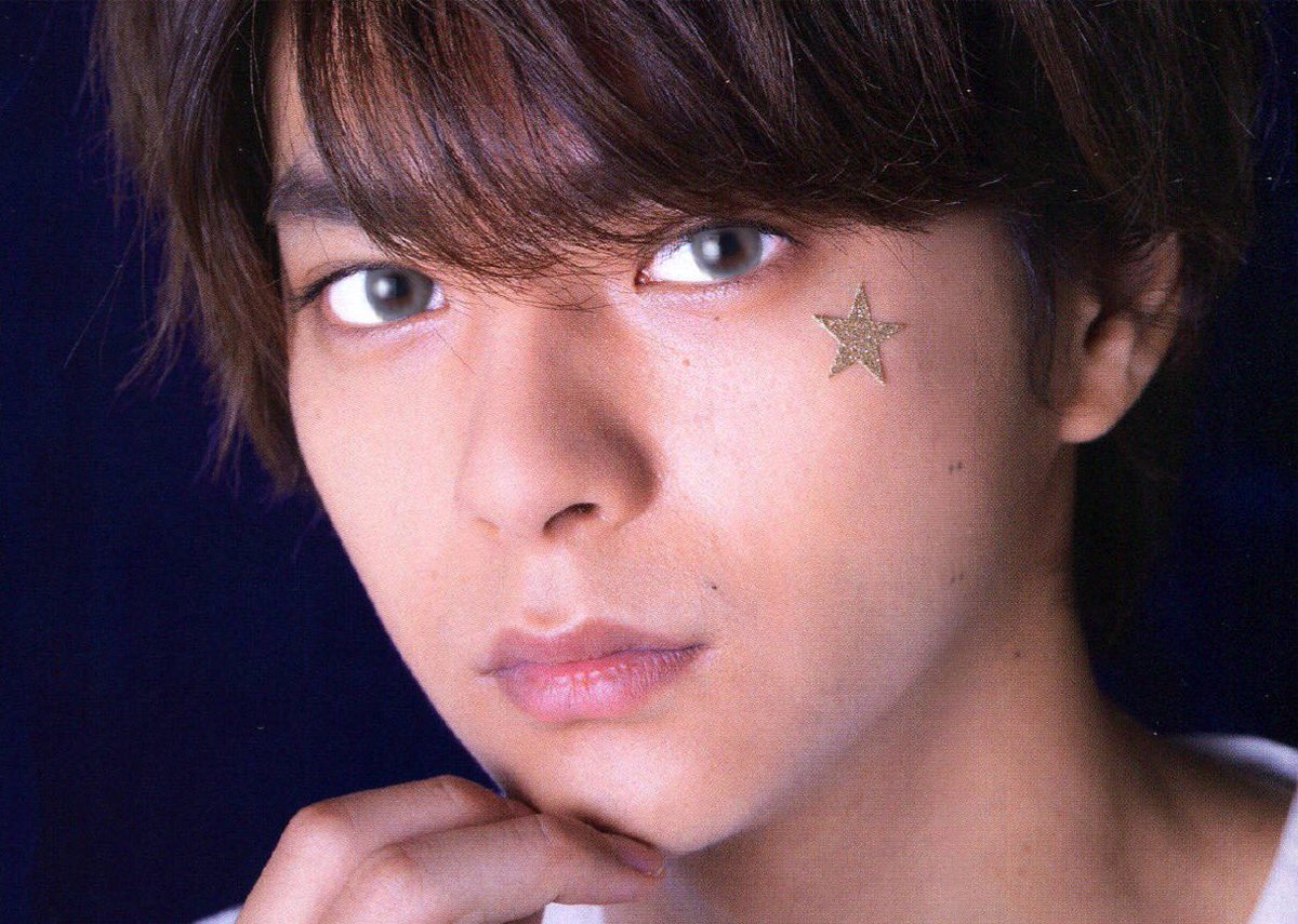 mochi__002's tweet photo. 私未だに勝利くんがグレーカラコンつける夢を諦めきれなくてシュミレーション画像作り続けてるんです、、、最高じゃないですか、、？ https://t.co/tRxCQE9rMw