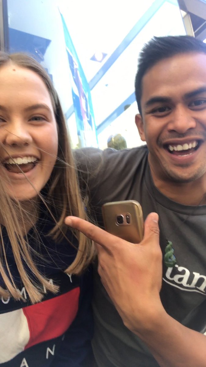 lucy2edwards's tweet photo. best day ever. #SurvivorAU #jericho https://t.co/ujg8n7P4df