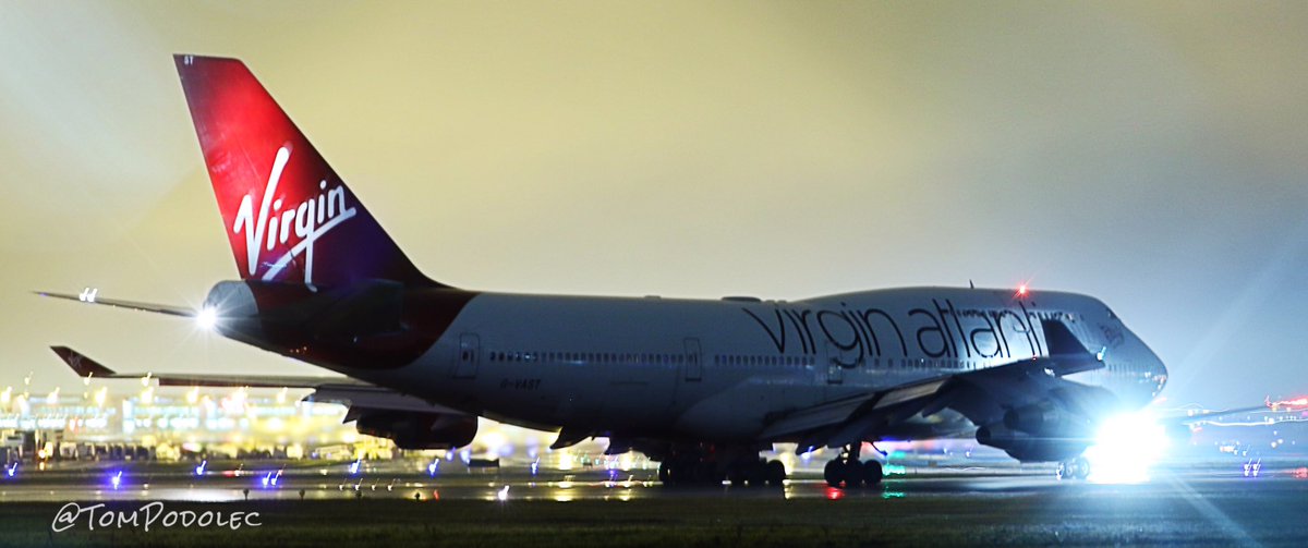 TomPodolec's tweet photo. MEDICAL DIVERSION
Virgin Atlantic #VS44 from Las Vegas just departed #Toronto runway 23 & continuing its journey to London. https://t.co/MtRB9BpUHC