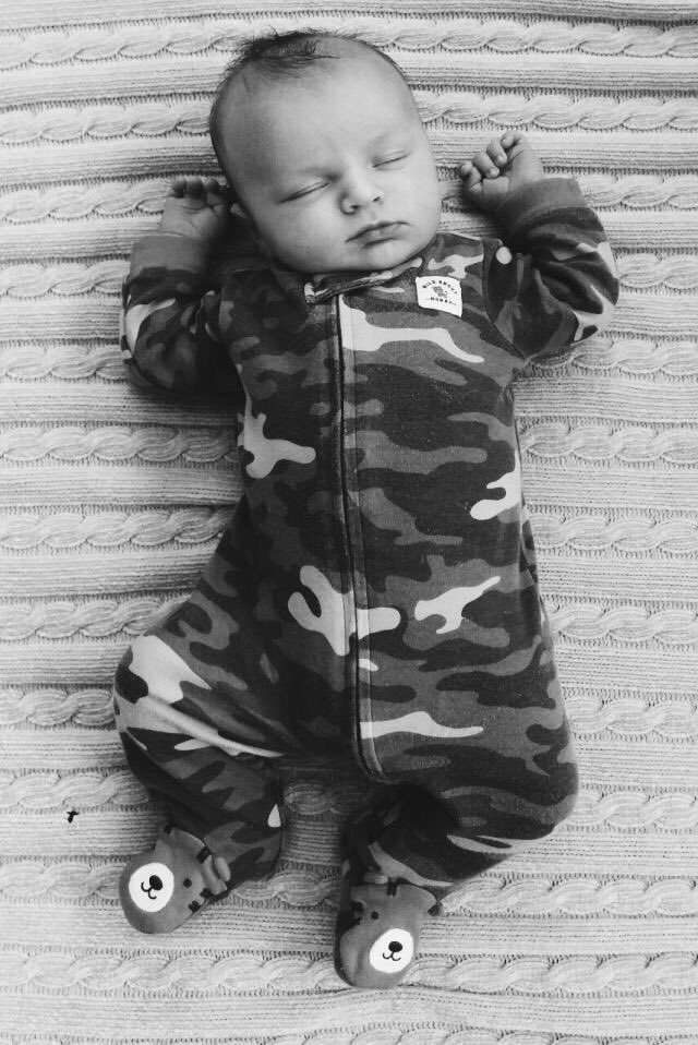 CaptSaveAPlant's tweet photo. So much baby fever over my own fucking babies man 😰 #Idontneedanother #butido my ovaries can't take all of the NB pictures everywhere https://t.co/L7eCIrIpU8