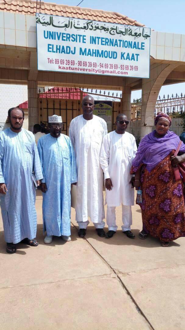 1 د.مدام آمنة /الإقتصاد 2 د. الهادي جيرو / رئيس3 الوزيرجيبو/ رئيس المجلس العلمي 4 اد. عبد الله ميغا /الشريعة 5 د.عبد المهيمن / التربية