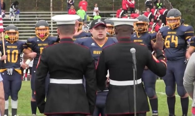 GreggLerner's tweet image. Watch gripping pregame ceremony as Marlboro's Jonny Helff takes Marine Corp oath - @News12Varsity news12varsity.com/new-jersey/mar… @MHSscoreupdates