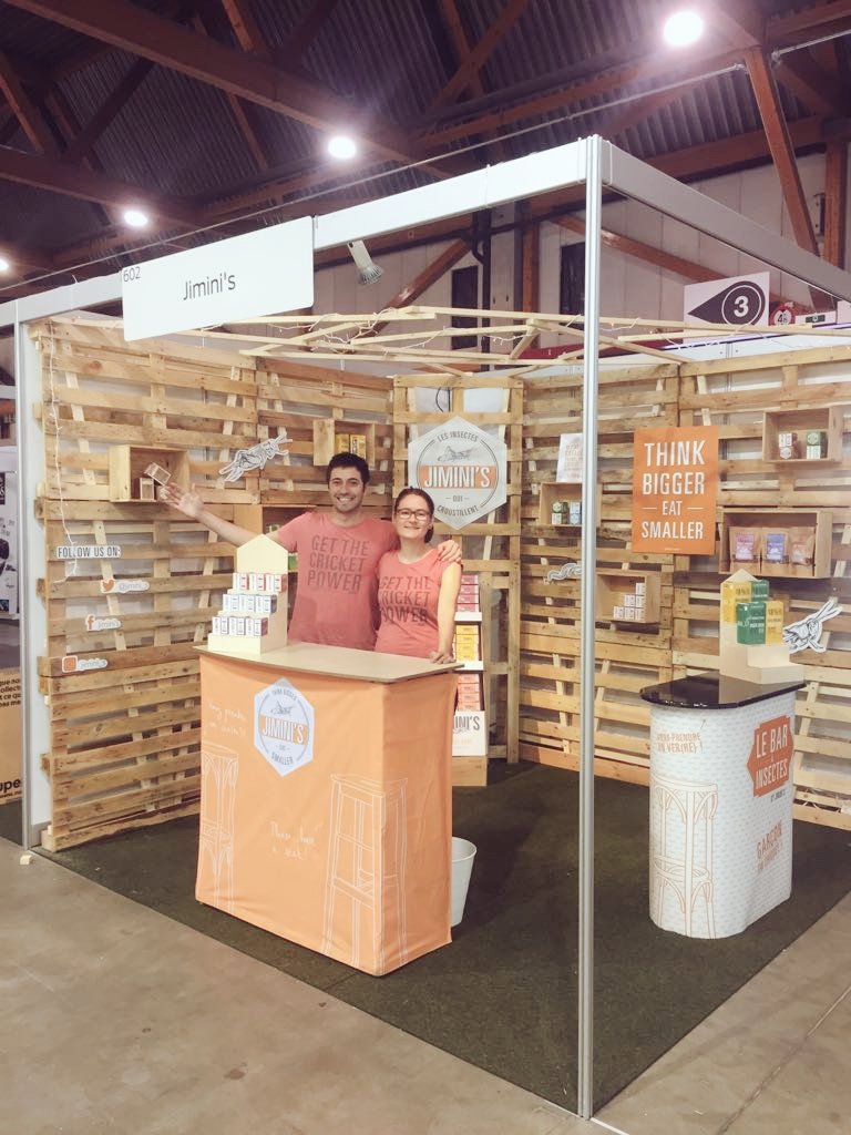 Jimini_s's tweet photo. L'équipe de fourmis vous accueille aujourd'hui et demain sur le salon #bioXpo #VitaSana ! Vous venez ? #Bruxelles https://t.co/Nil4ucET50