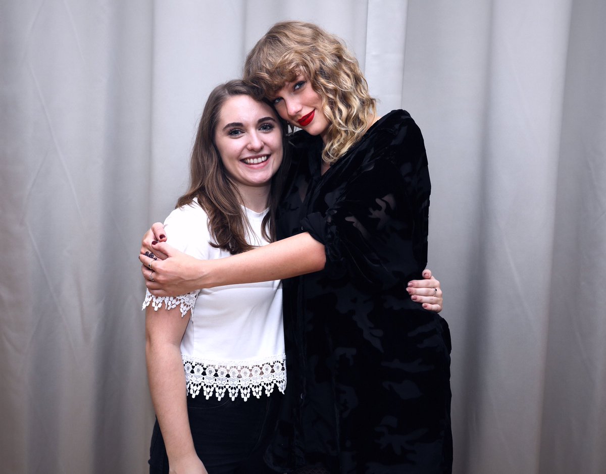 charliiee__d's tweet image. WHAT IS LIFE!!