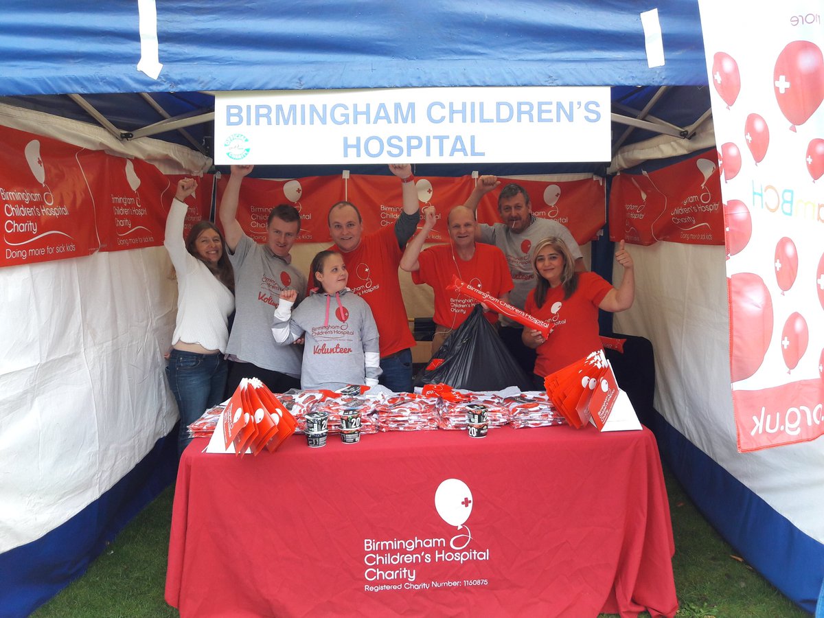 Bham_Childrens's tweet image. A huge GOOD LUCK and thank you to 1,200 #TeamBCH runners at the @great_run half and full marathon today! You've already raised over £100,000
