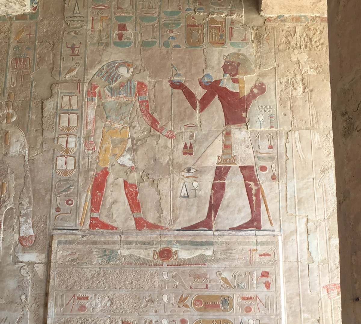 Journeyalacarte's tweet photo. As part of their #viptrip with @AKTravel_UK Mel &amp; Sarah explored the #valleyofthekings &amp; #templeofhatshepsut #exploreegypt #ThisIsEgypt https://t.co/09jiVntuhw