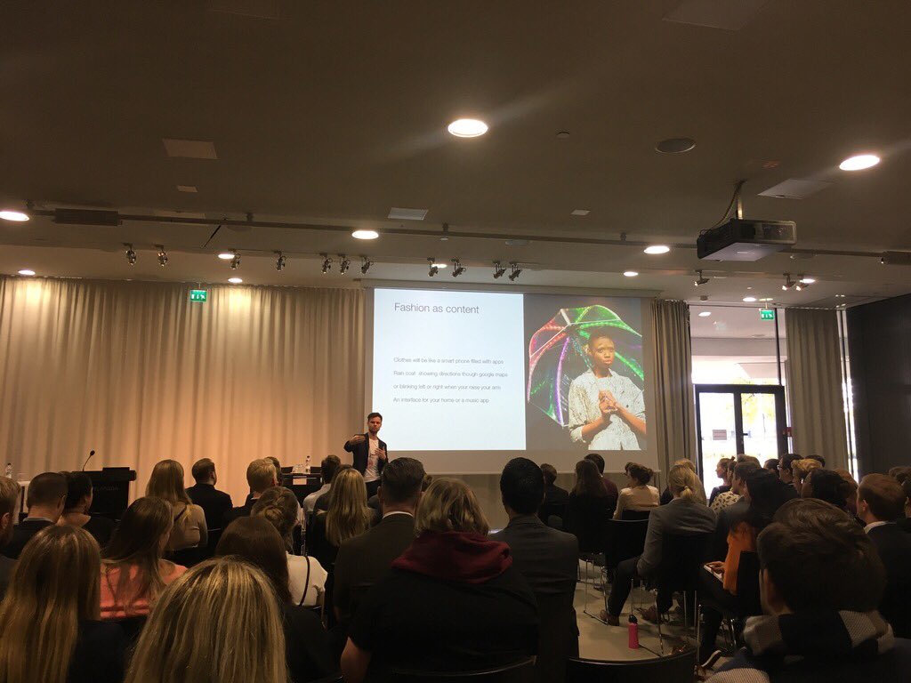 NeueFashionTech's tweet photo. On stage at #edgeconf2017 by @netlight. We are talking about #fashiontech and fashion as #content, #interface and much more. https://t.co/Hr7fWbtW9J